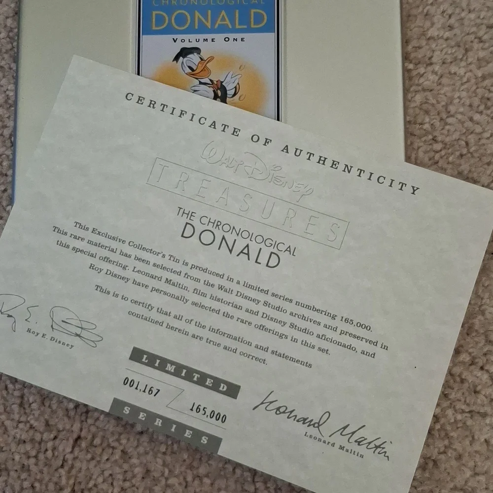 Disney Treasures Collection - Picture 8 of 9